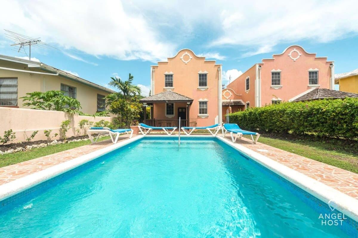 2-Story Townhome With Private Pool, Ideal For Group! Christ Church Dış mekan fotoğraf