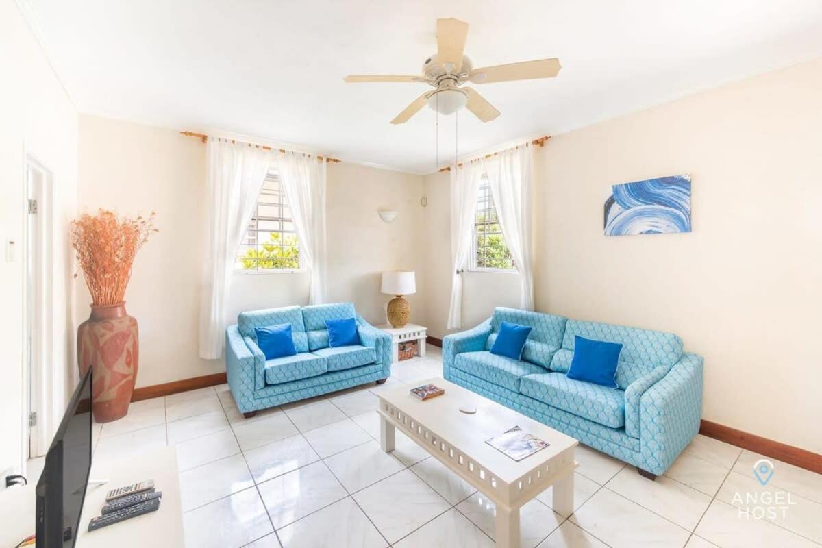 2-Story Townhome With Private Pool, Ideal For Group! Christ Church Dış mekan fotoğraf
